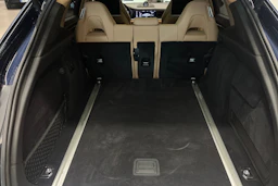 sininen Porsche Panamera 2019 kuva 22.