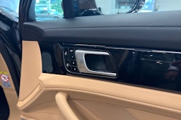 Harmaa Porsche Panamera 2020 kuva 11.