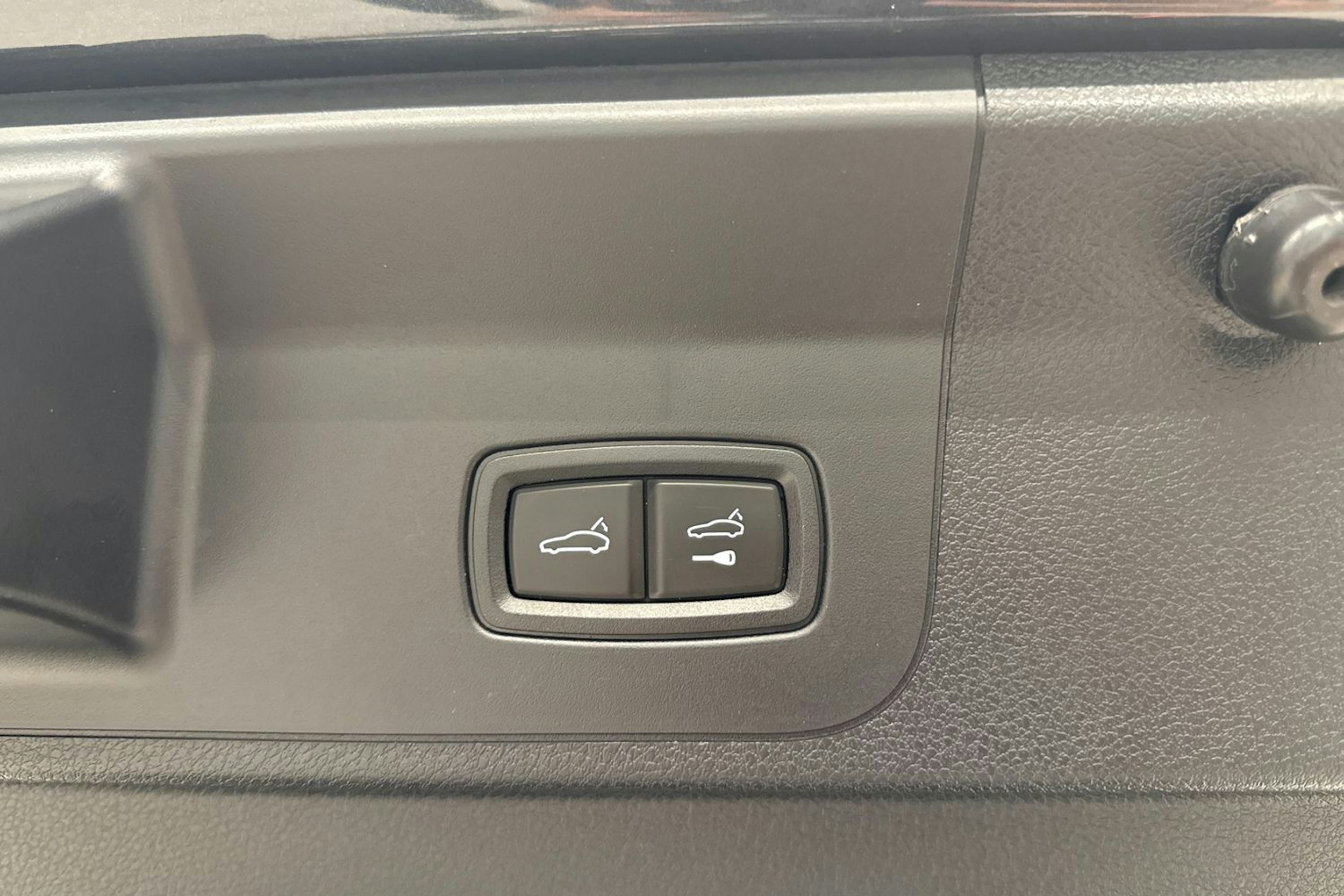 Harmaa Porsche Panamera 2020 kuva 14.
