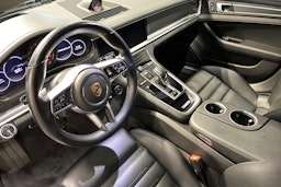 Musta Porsche Panamera 2019 kuva 7.