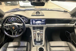 sininen Porsche Panamera 2020 kuva 10.