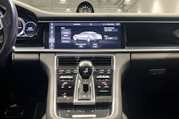 sininen Porsche Panamera 2020 kuva 11.