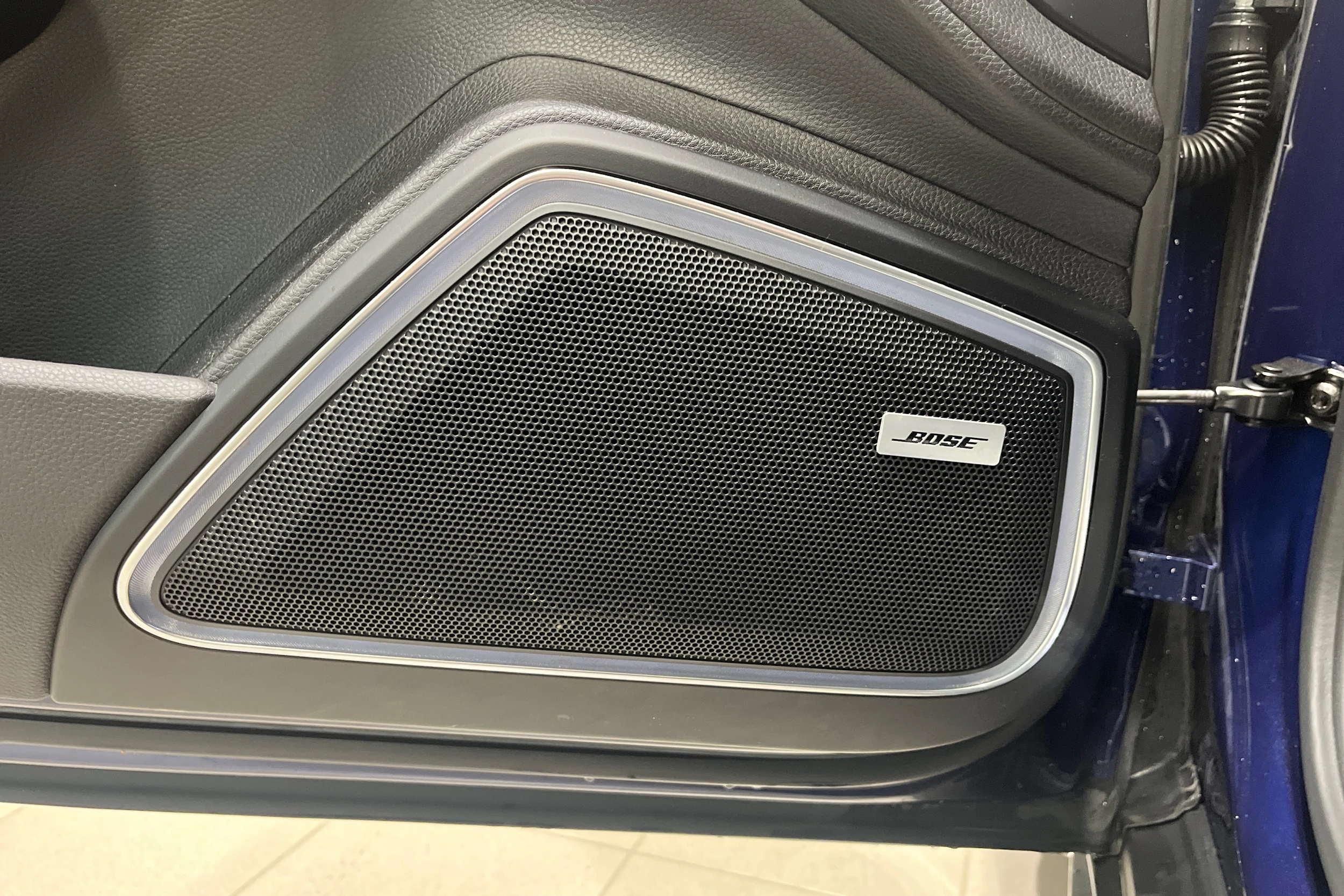 sininen Porsche Panamera 2020 kuva 19.