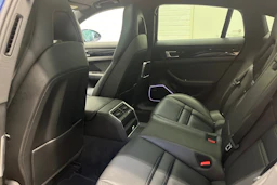 sininen Porsche Panamera 2020 kuva 25.
