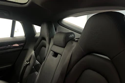 sininen Porsche Panamera 2020 kuva 26.