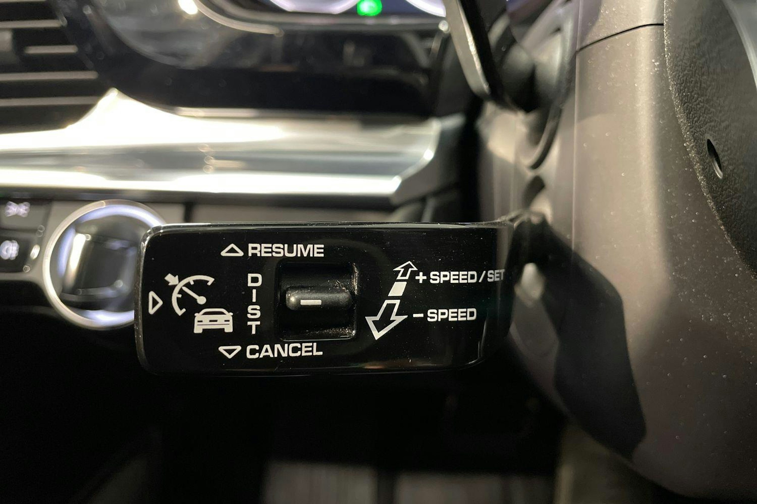 Harmaa Porsche Panamera 2020 kuva 13.