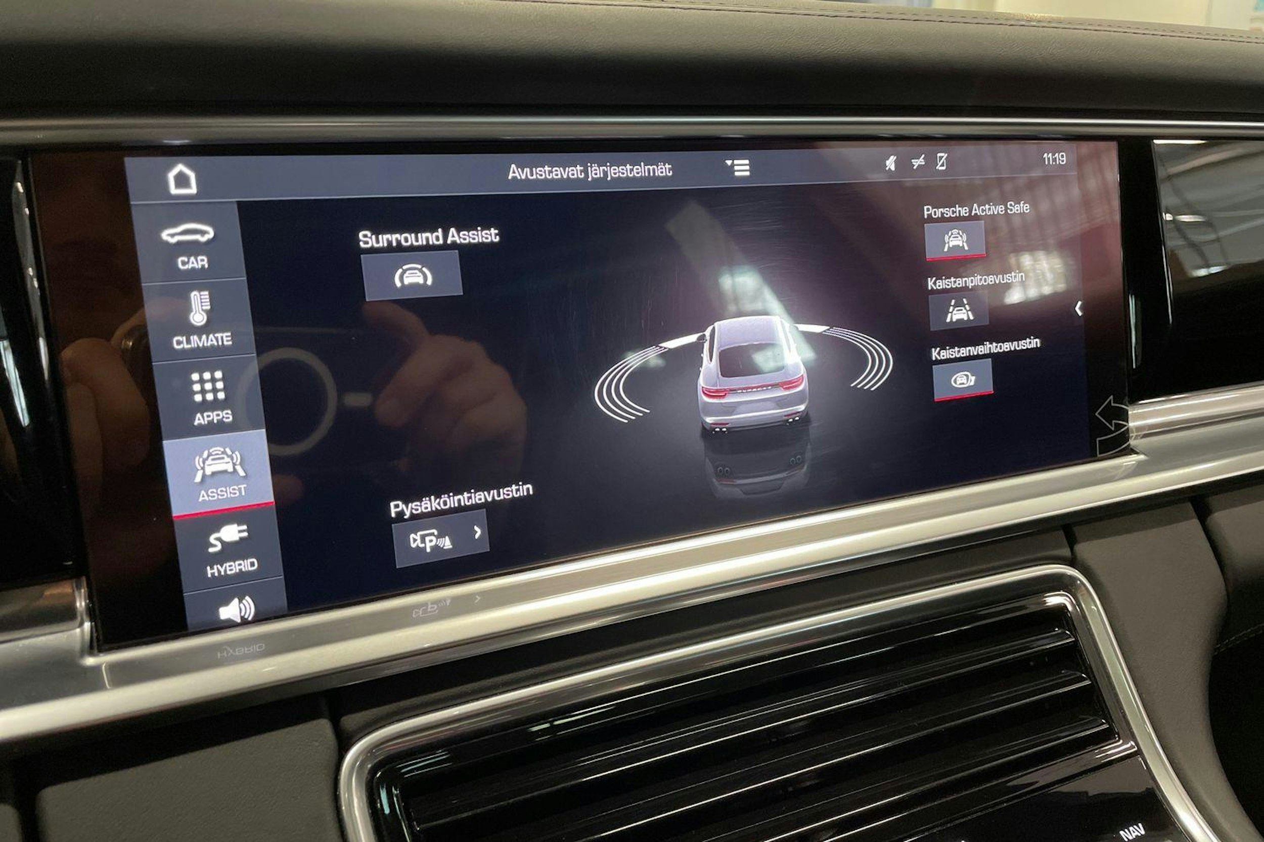 Harmaa Porsche Panamera 2020 kuva 16.