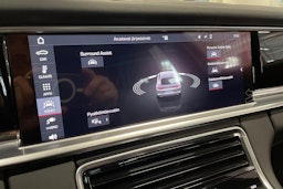Harmaa Porsche Panamera 2020 kuva 16.