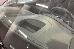 Harmaa Porsche Panamera 2020 kuva 19.
