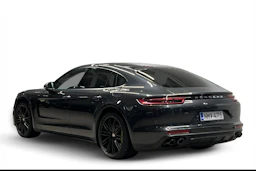 harmaa Porsche Panamera 2020 kuva 2.