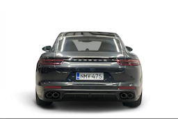 harmaa Porsche Panamera 2020 kuva 3.
