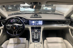 harmaa Porsche Panamera 2020 kuva 10.