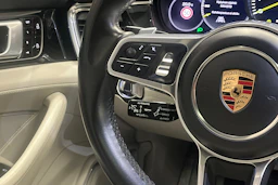 harmaa Porsche Panamera 2020 kuva 15.
