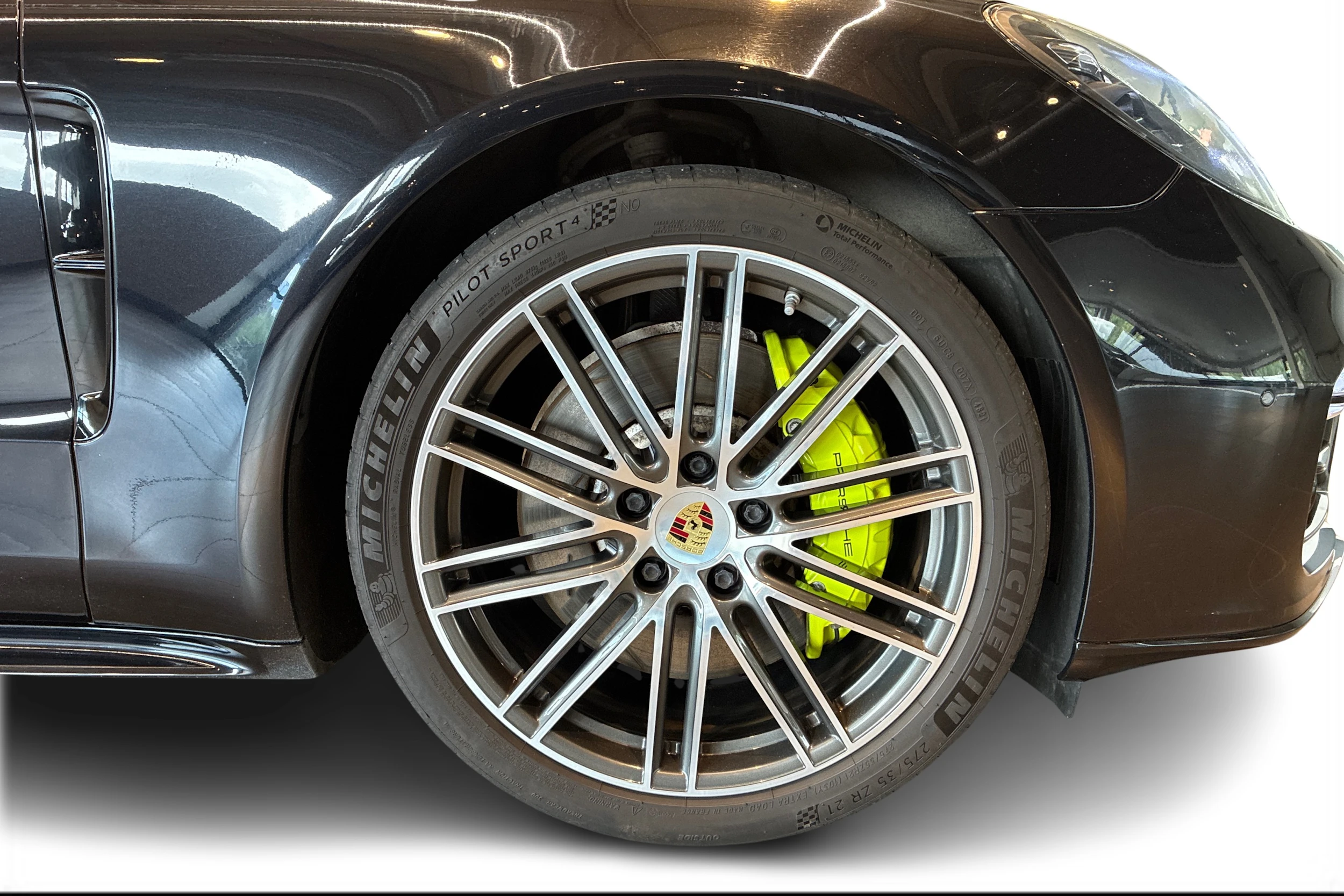 Musta Porsche Panamera 2020 kuva 9.