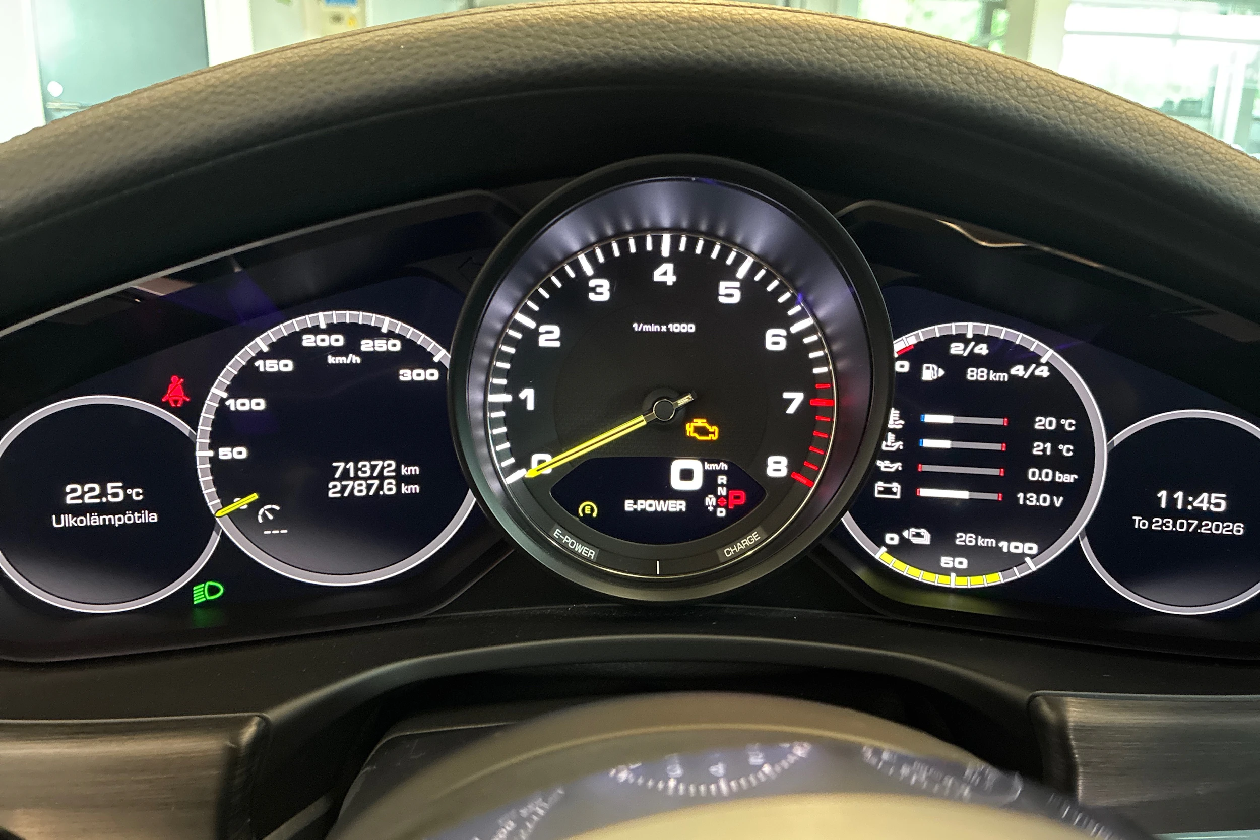 Musta Porsche Panamera 2020 kuva 17.
