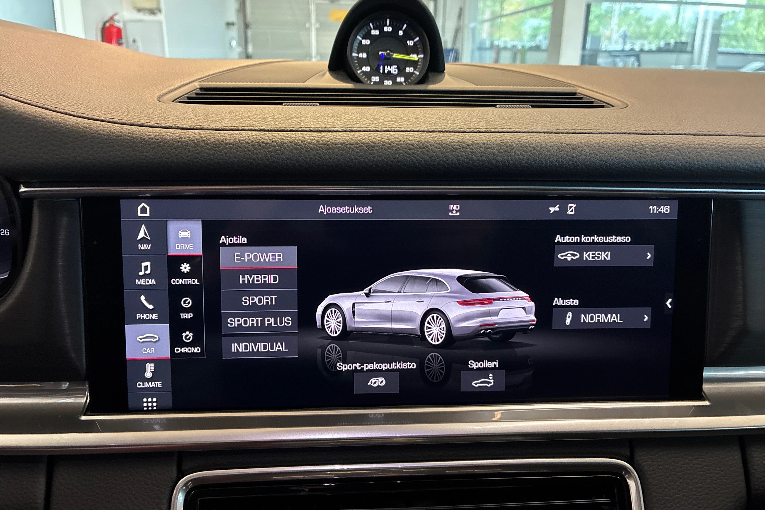 Musta Porsche Panamera 2020 kuva 18.