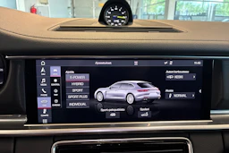 Musta Porsche Panamera 2020 kuva 18.