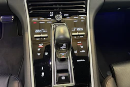 Musta Porsche Panamera 2020 kuva 19.