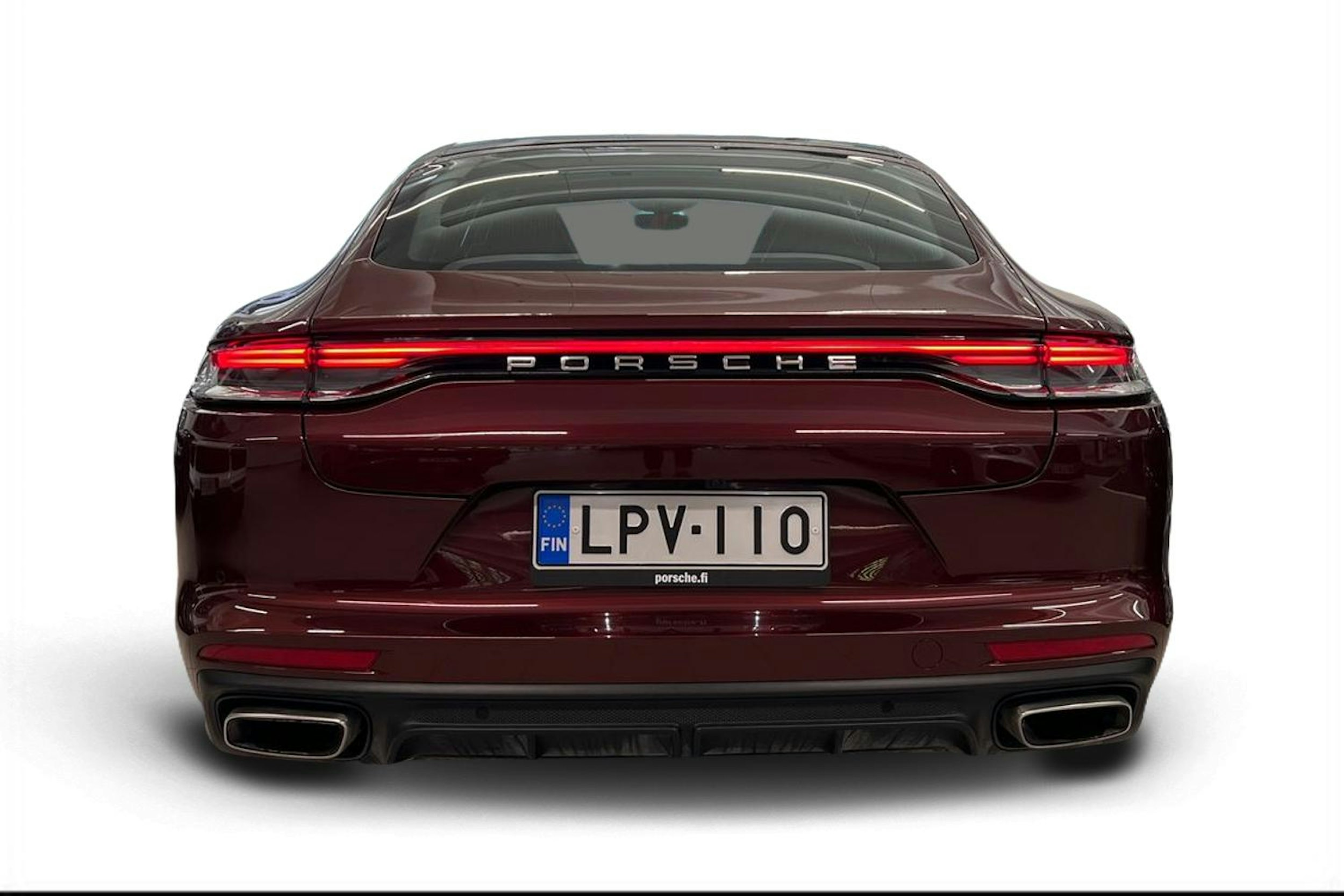 met. Punainen Porsche Panamera 2021 kuva 3.