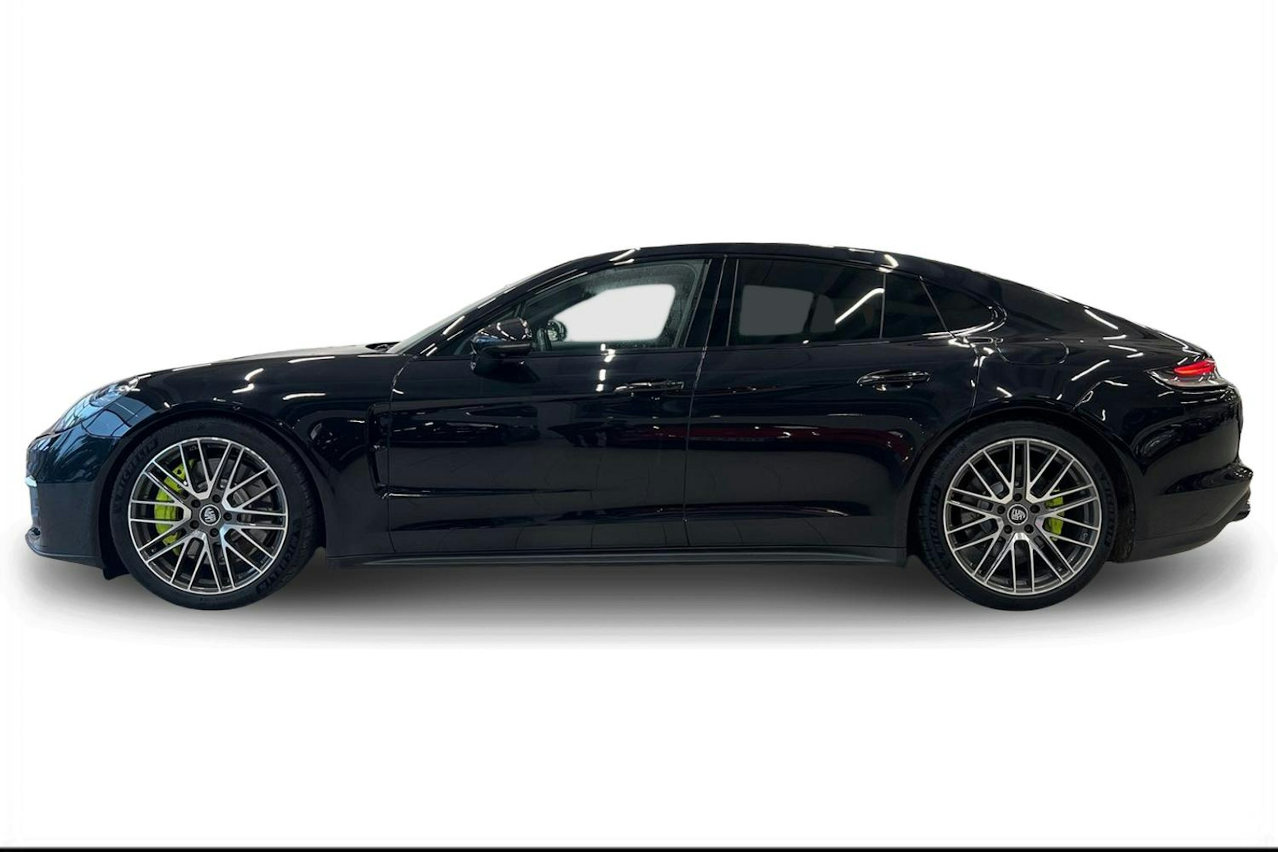 Musta Porsche Panamera 2021 kuva 5.
