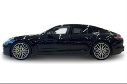 Musta Porsche Panamera 2021 kuva 5.