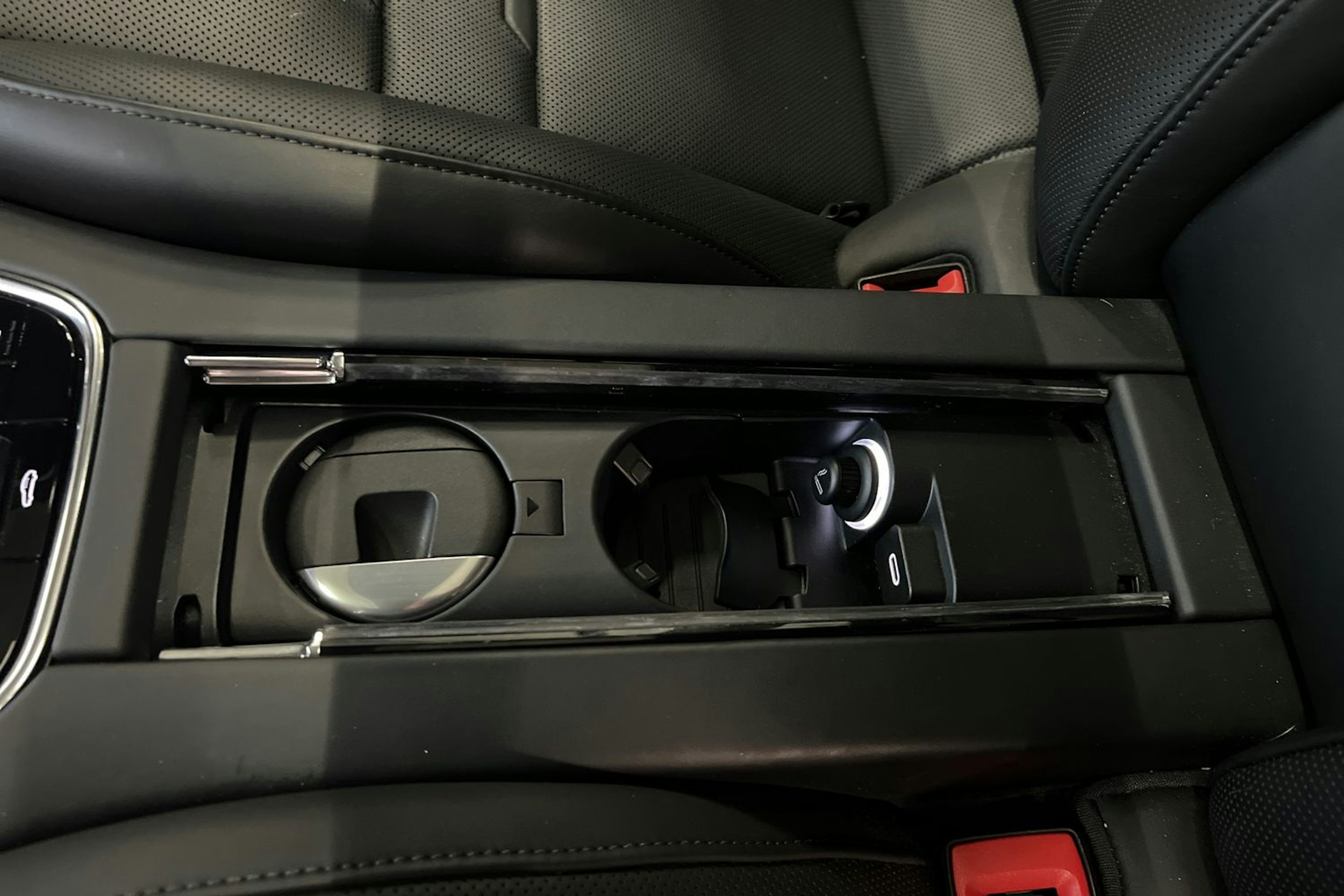 Musta Porsche Panamera 2021 kuva 10.