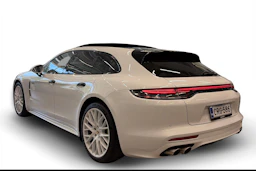 valkoinen Porsche Panamera 2022 kuva 2.