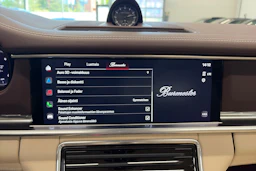 valkoinen Porsche Panamera 2022 kuva 21.