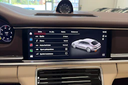 valkoinen Porsche Panamera 2022 kuva 23.