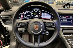 Harmaa Porsche Panamera 2022 kuva 11.