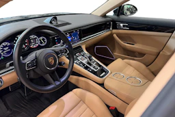 musta Porsche Panamera 2022 kuva 7.