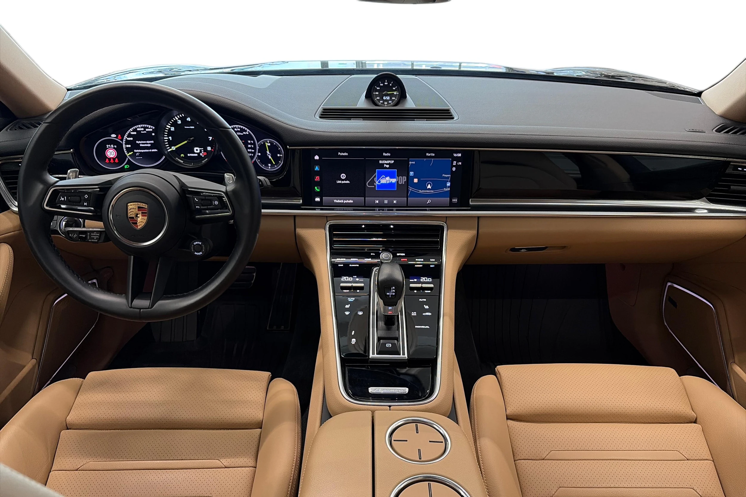 musta Porsche Panamera 2022 kuva 9.
