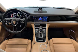 musta Porsche Panamera 2022 kuva 9.