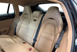musta Porsche Panamera 2022 kuva 10.