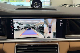 musta Porsche Panamera 2022 kuva 20.