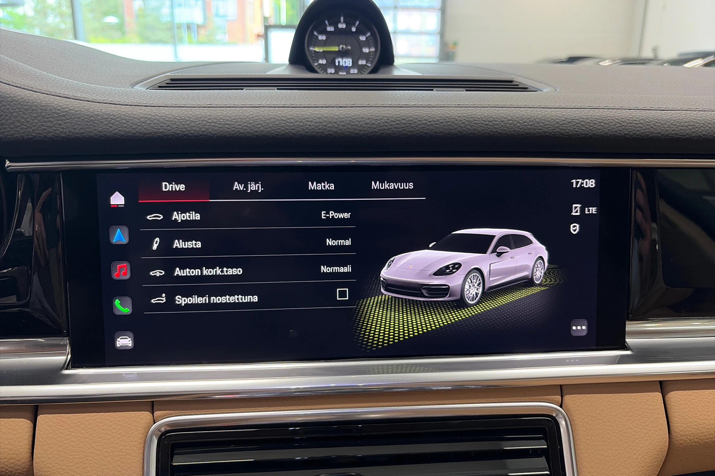 musta Porsche Panamera 2022 kuva 22.