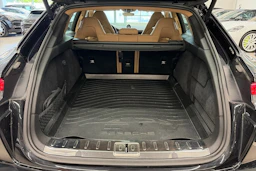 musta Porsche Panamera 2022 kuva 27.