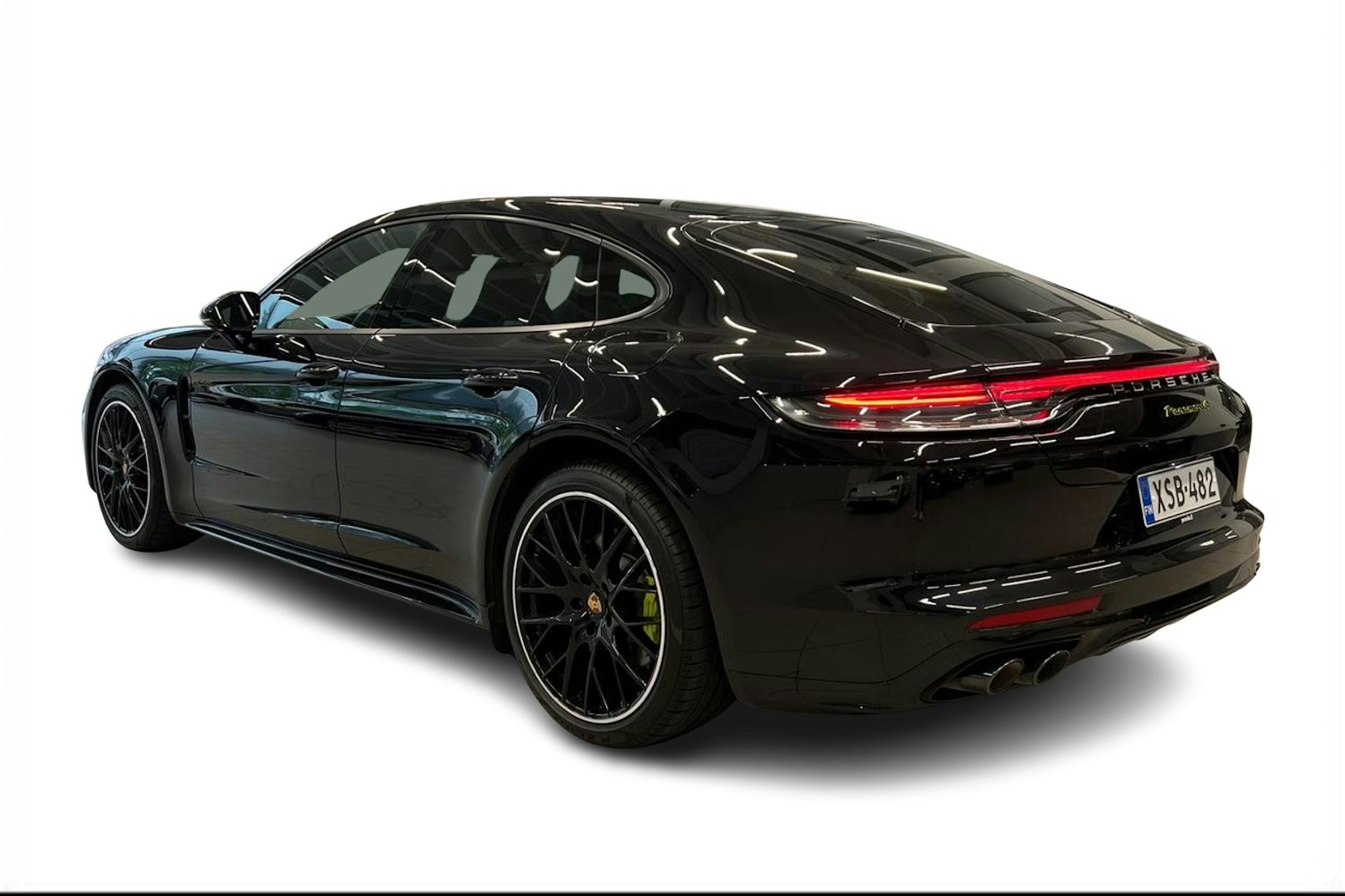 Musta Porsche Panamera 2022 kuva 2.