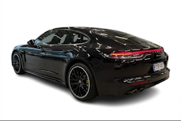Musta Porsche Panamera 2022 kuva 2.