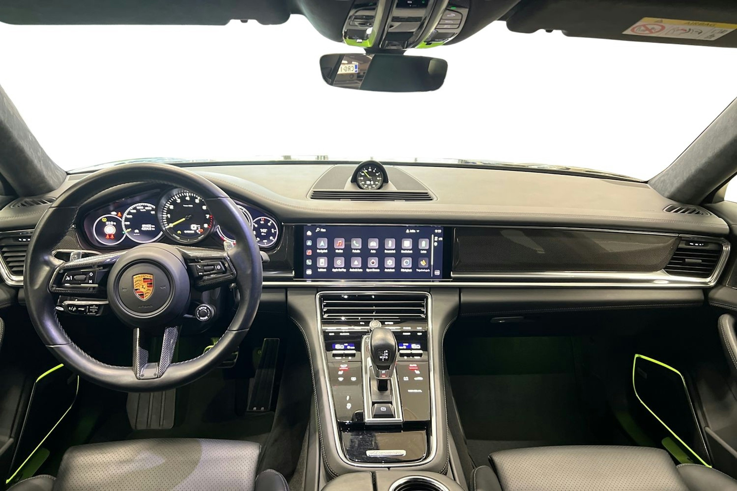 Musta Porsche Panamera 2022 kuva 7.