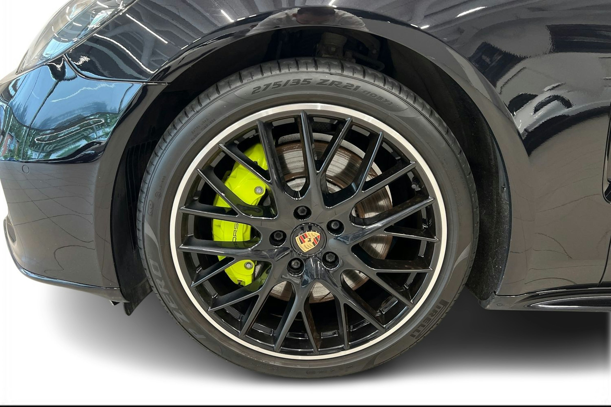 Musta Porsche Panamera 2022 kuva 9.