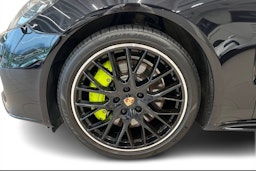 Musta Porsche Panamera 2022 kuva 9.