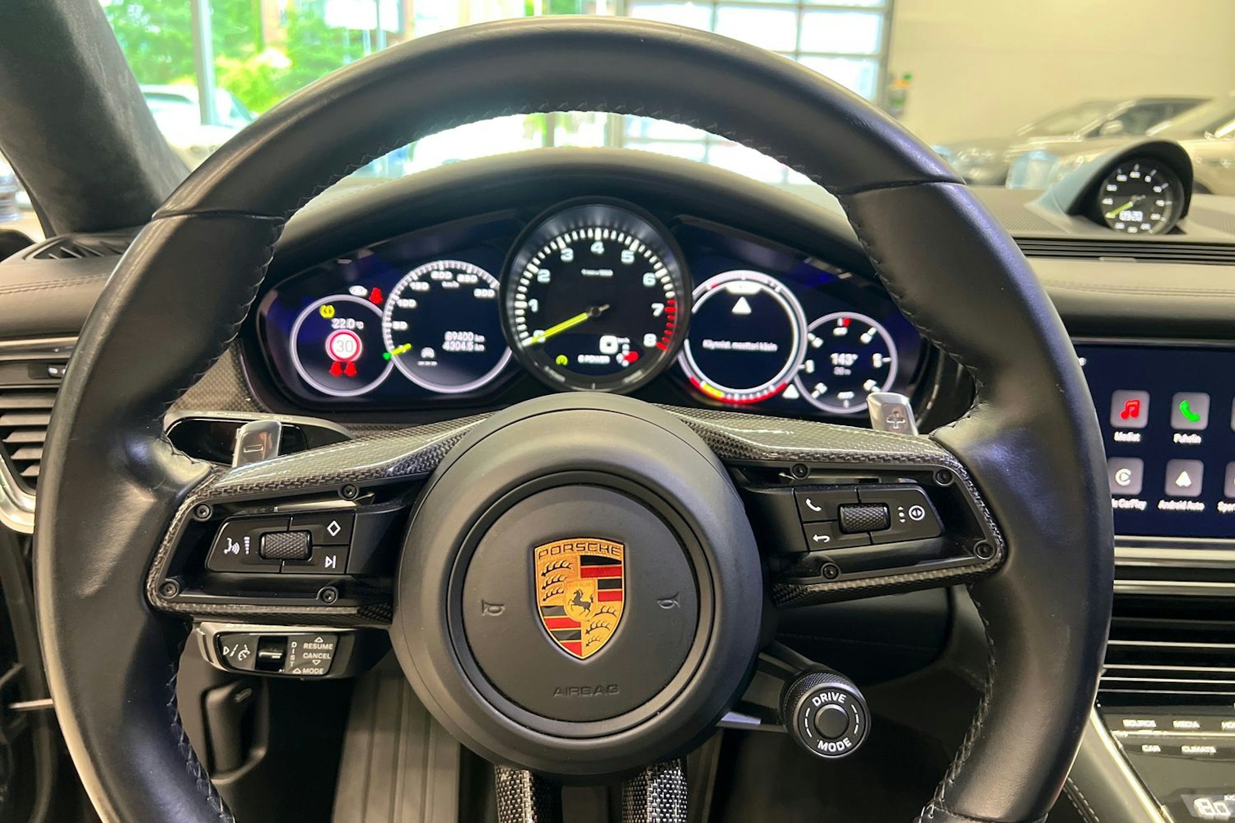 Musta Porsche Panamera 2022 kuva 11.