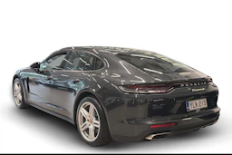 harmaa Porsche Panamera 2022 kuva 2.