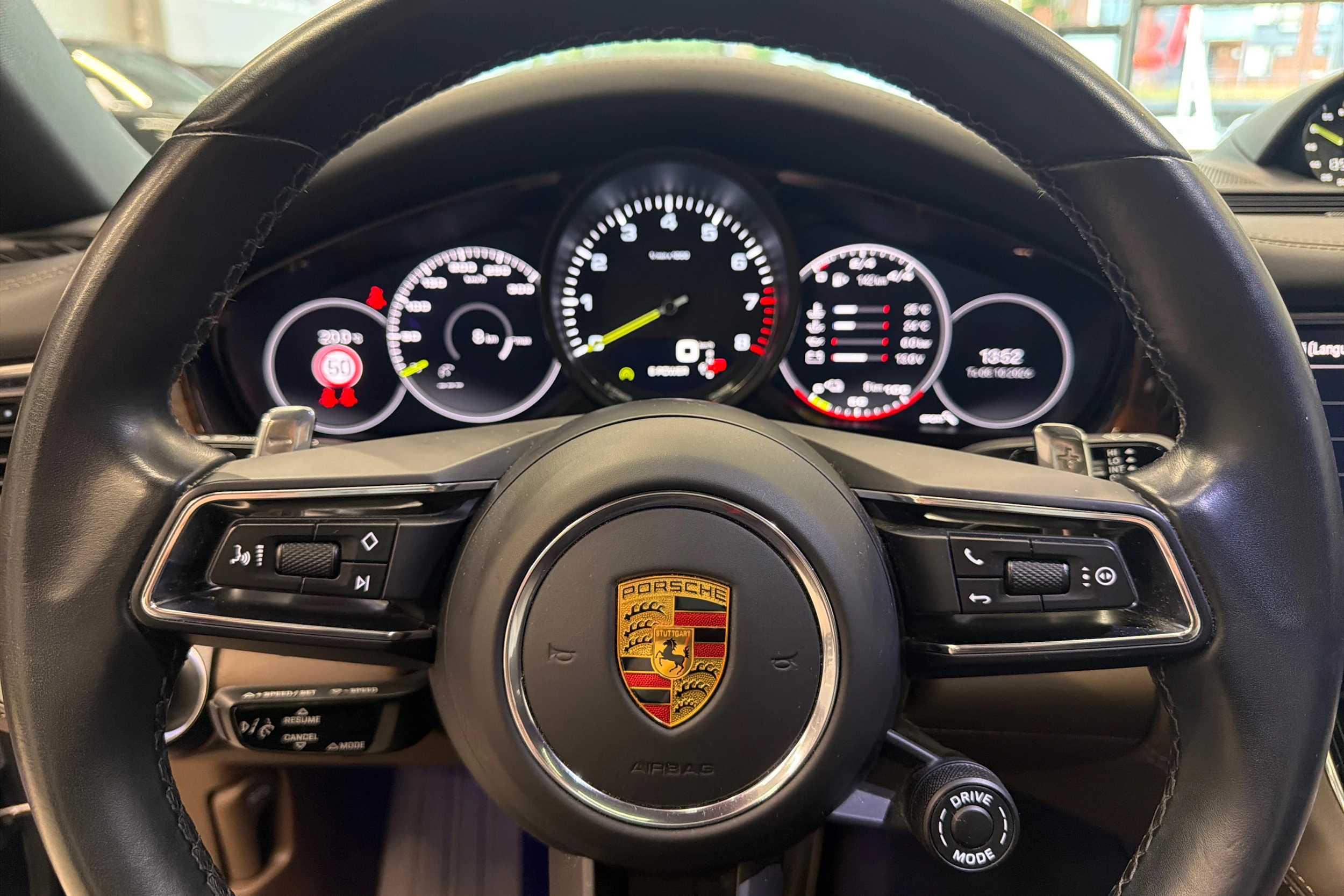 harmaa Porsche Panamera 2022 kuva 19.