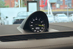 harmaa Porsche Panamera 2022 kuva 23.