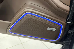 harmaa Porsche Panamera 2022 kuva 24.