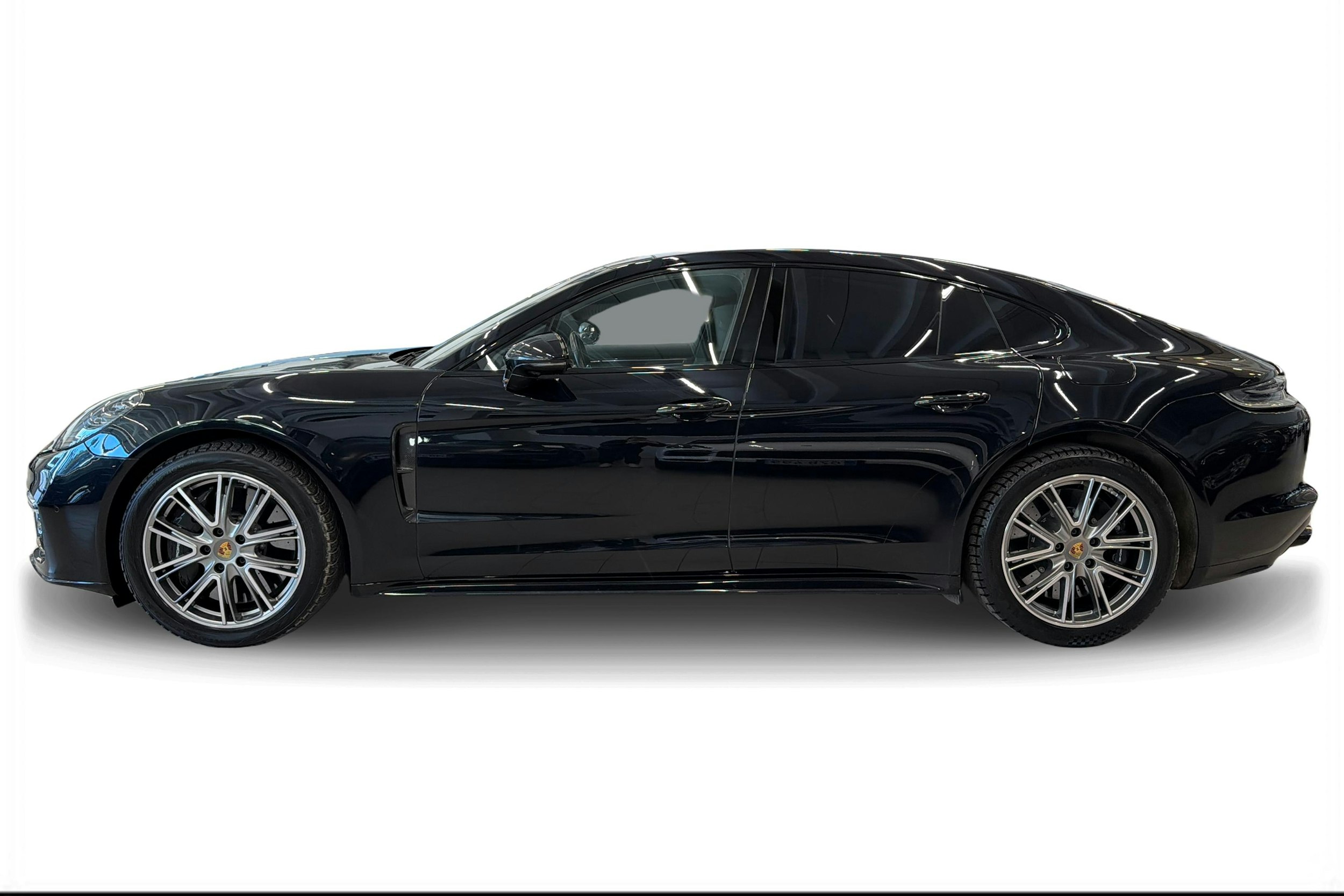 Musta Porsche Panamera 2022 kuva 5.