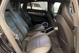 Musta Porsche Panamera 2022 kuva 10.