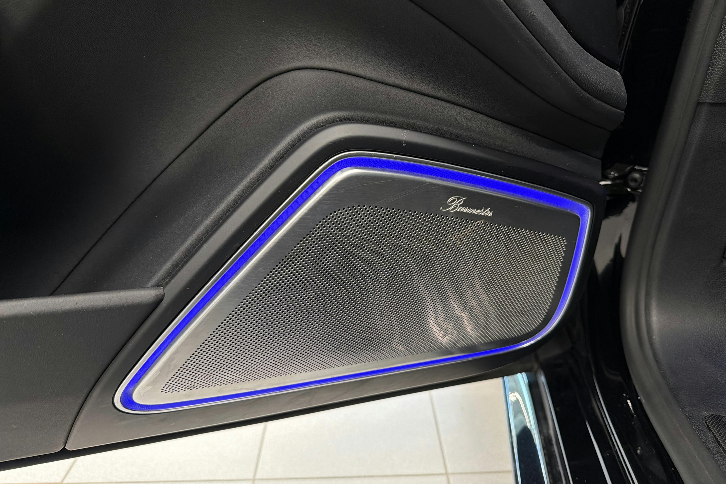 Musta Porsche Panamera 2022 kuva 22.